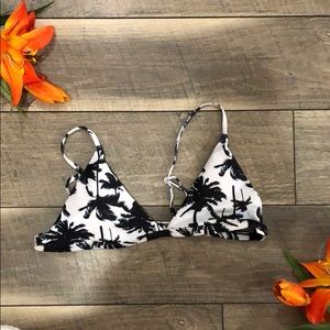 Cute Sexy Black and White Triangle Bikini Top